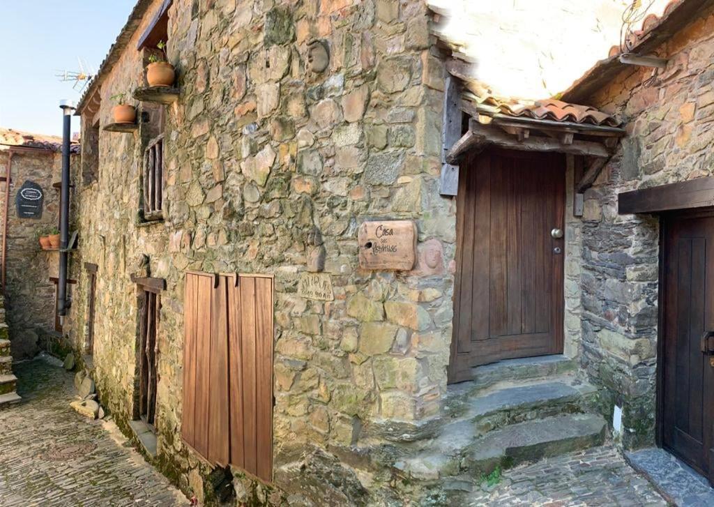 Casa Das Estatuas Gondramaz 外观 照片